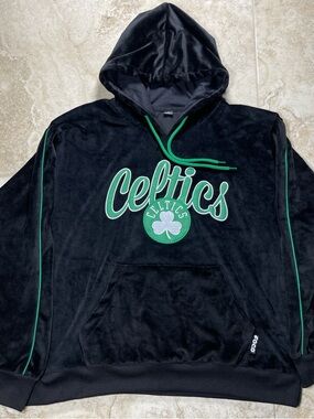 Celtics Black & Green Pullover Large Velour Hoodie
